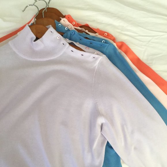 NWOT J Crew 100% Cotton Lightweight Side-neck Buttoned Blue Turtleneck - Picture 7 of 7